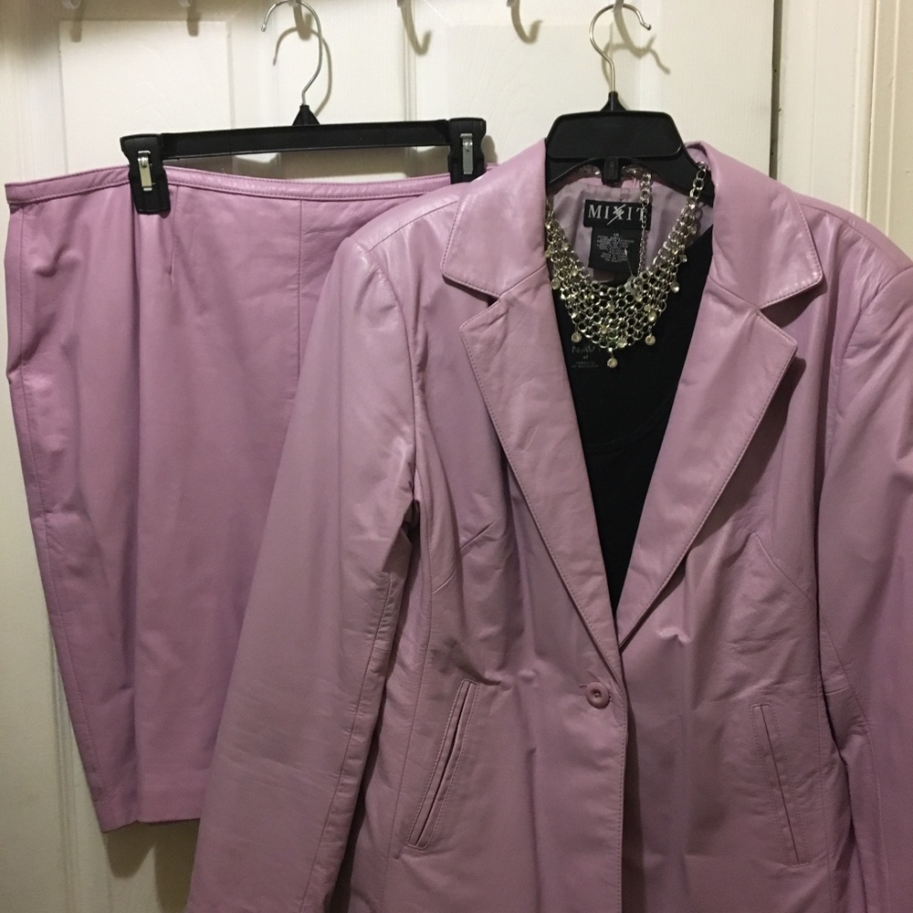 2PC LAVENDER GENUINE LEATHER SKIRT SUIT